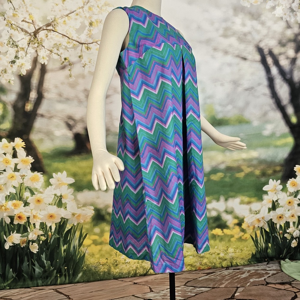 Vintage 1960's Dress Shift Mod Purple Green Zigzag Pattern Sleeveless 60s Groovy - Picture 11 of 15